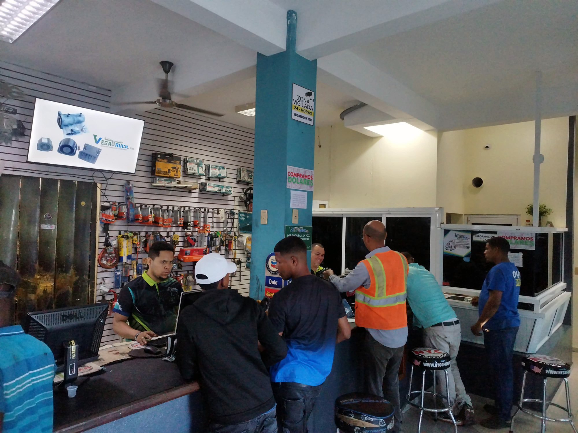 Equipo e instalaciones VegaTruck
